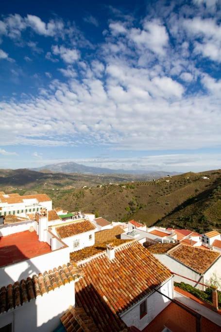 فيلا Cutarفي Rooftop Terrace & Panoramic Mountain View'S المظهر الخارجي الصورة